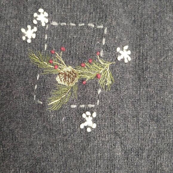 Croft & Barrow Christmas Cardinal Wool Angora Blend Zip Up Whimsical Sweater - Picture 9 of 12